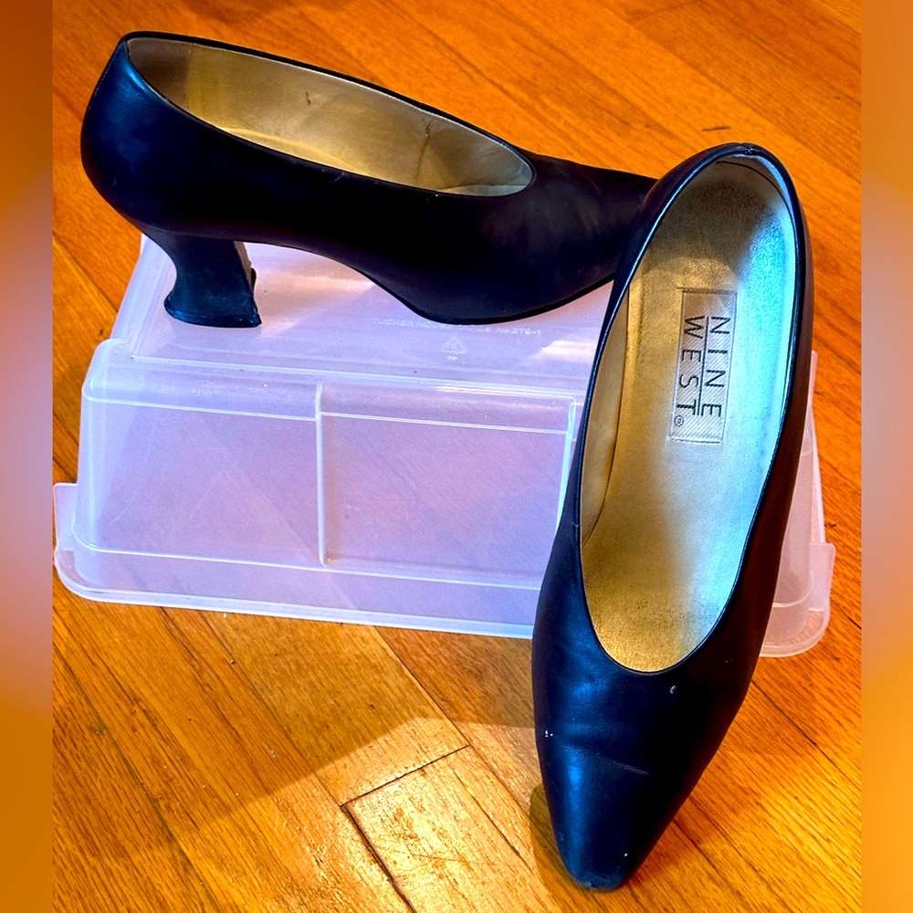 Navy Leather 3-in Heel Pump